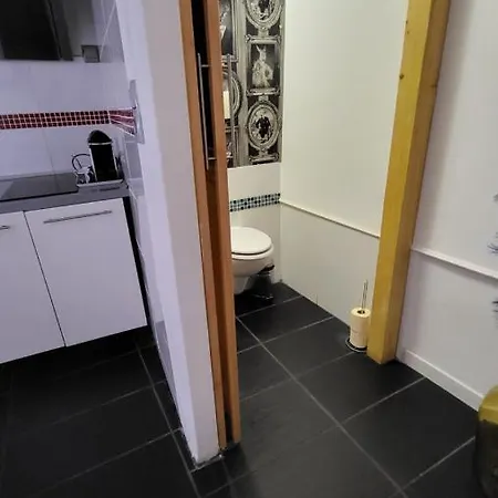 Gîte - Et à côté coule une rivière Josselin Exterior foto